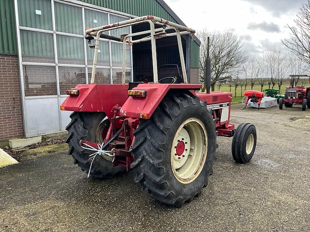 1980 international 844 s tweewielaangedreven landbouwtractor - afbeelding 12 van  17