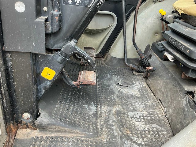 1980 international 845xl vierwielaangedreven landbouwtractor - afbeelding 8 van  19