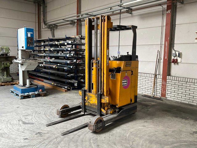 1980 jungheinrich etva 12,5 525dz reach truck - afbeelding 1 van  12