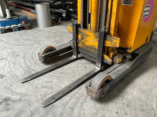 1980 jungheinrich etva 12,5 525dz reach truck - afbeelding 9 van  12