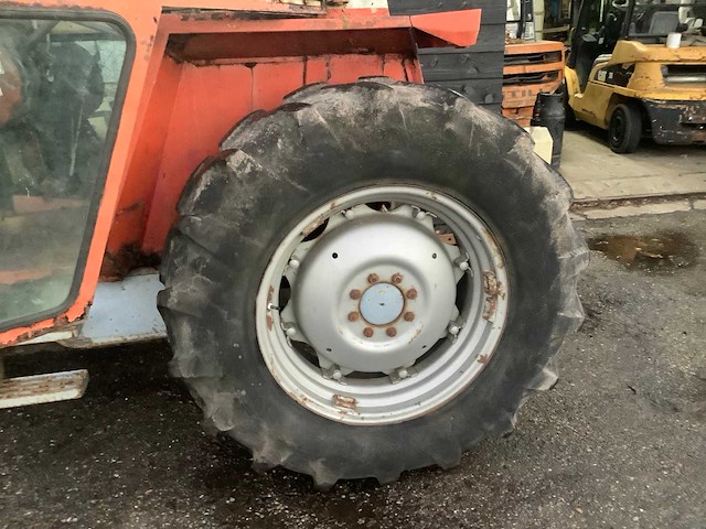 1980 massey ferguson 565 tweewielaangedreven landbouwtractor - afbeelding 3 van  11