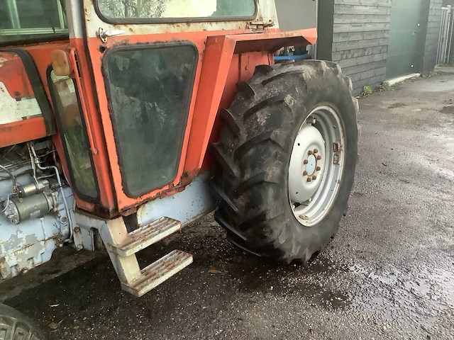 1980 massey ferguson 565 tweewielaangedreven landbouwtractor - afbeelding 5 van  11