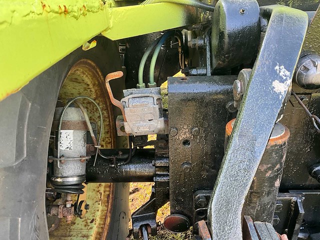 1980 mercedes- benz mb trac 1300 turbo vierwielaangedreven landbouwtractor - afbeelding 12 van  24