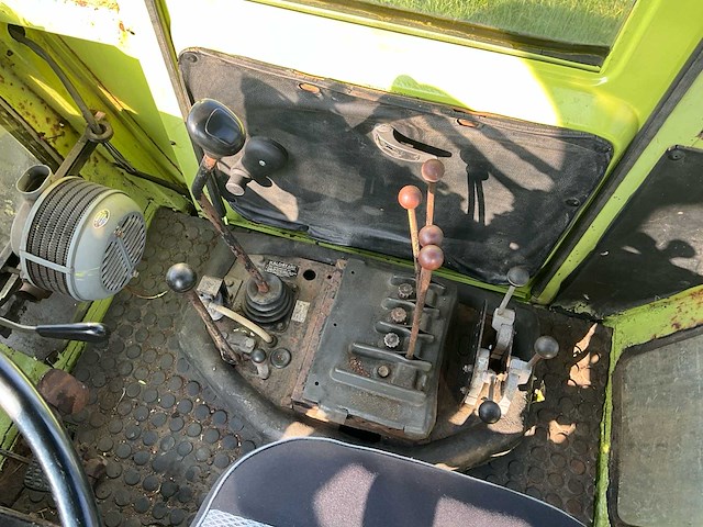 1980 mercedes- benz mb trac 1300 turbo vierwielaangedreven landbouwtractor - afbeelding 29 van  41