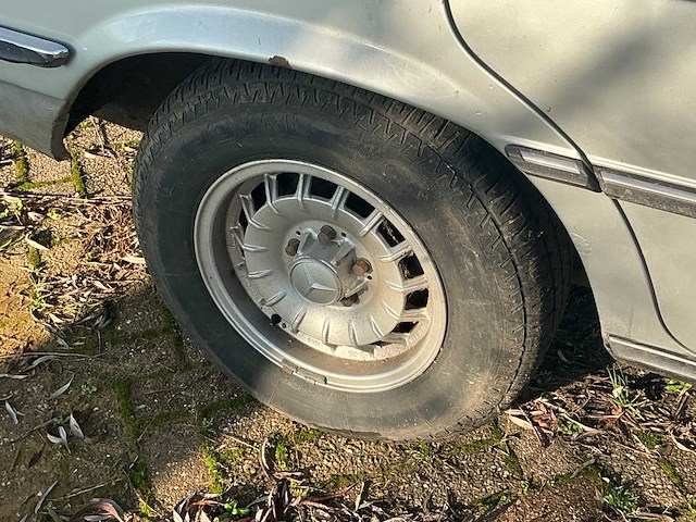 1980 mercedes-benz s-klasse 350 se v8 personenauto - afbeelding 17 van  39