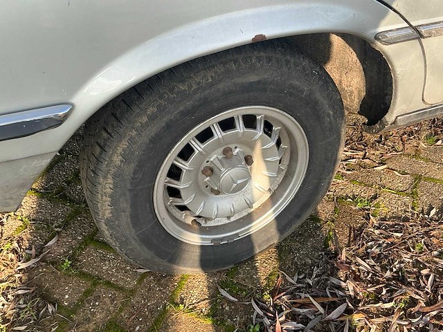 1980 mercedes-benz s-klasse 350 se v8 personenauto - afbeelding 19 van  39