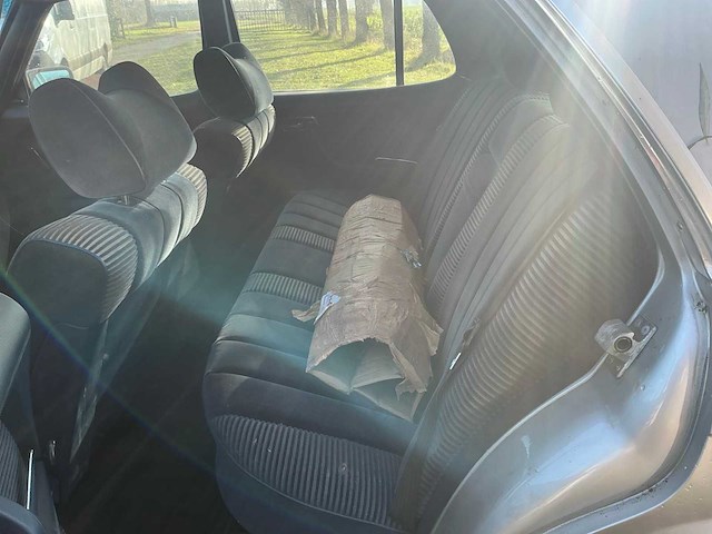 1980 mercedes-benz s-klasse 350 se v8 personenauto - afbeelding 24 van  39