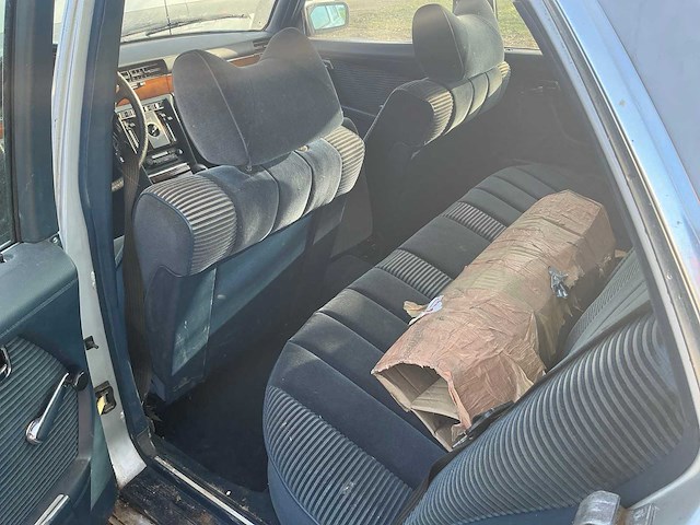 1980 mercedes-benz s-klasse 350 se v8 personenauto - afbeelding 25 van  39