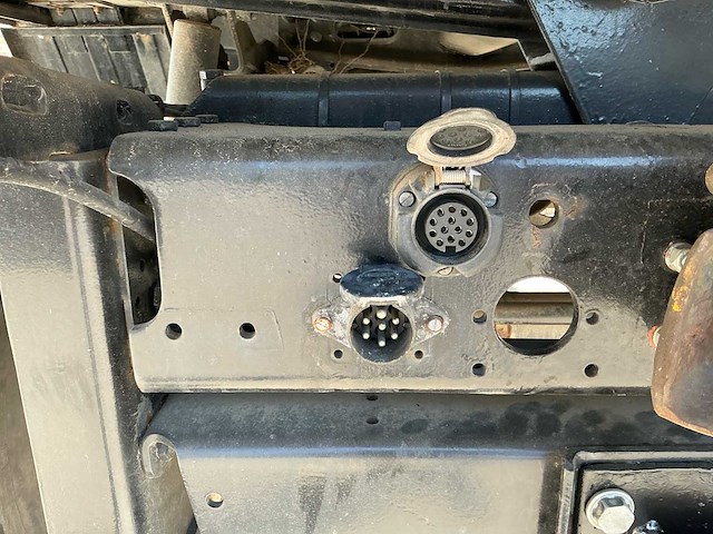 1980 mercedes-benz unimog 435 transportvoertuig - afbeelding 18 van  58