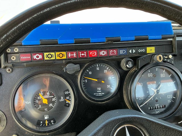 1980 mercedes-benz unimog 435 transportvoertuig - afbeelding 36 van  58