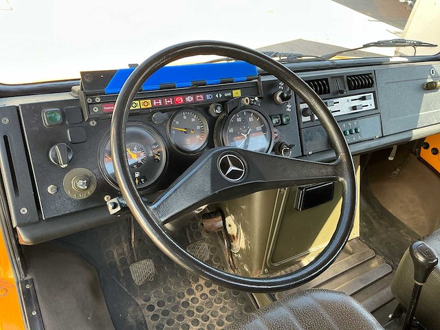 1980 mercedes-benz unimog 435 transportvoertuig - afbeelding 25 van  52