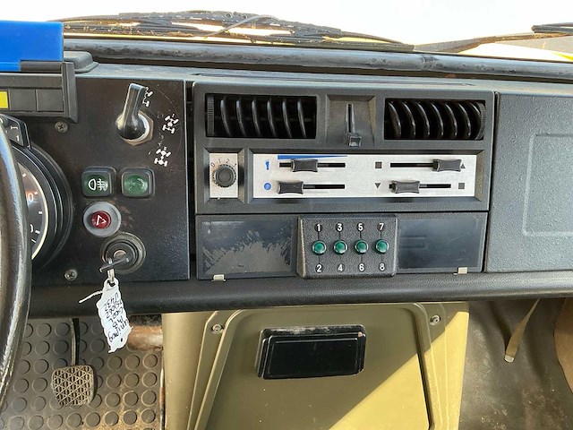 1980 mercedes-benz unimog 435 transportvoertuig - afbeelding 31 van  52