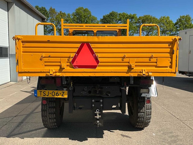 1980 mercedes-benz unimog 435 transportvoertuig - afbeelding 28 van  52