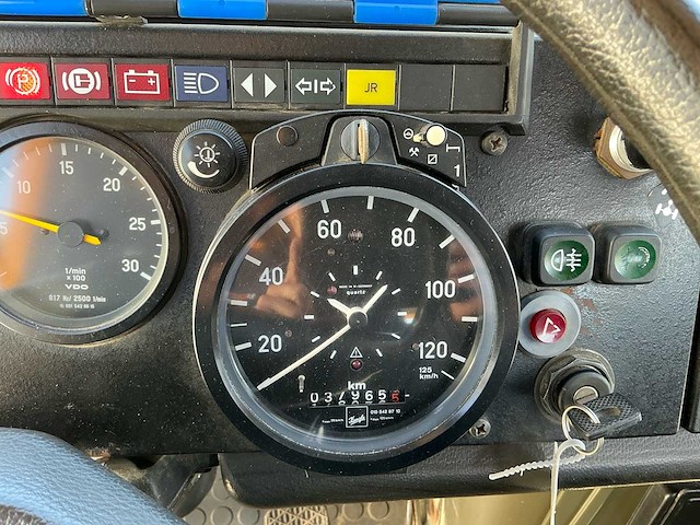 1980 mercedes-benz unimog 435 transportvoertuig - afbeelding 30 van  55