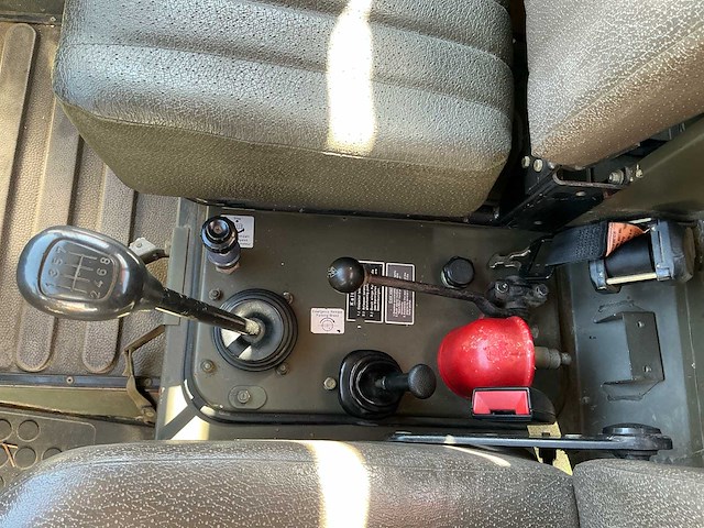 1980 mercedes-benz unimog 435 transportvoertuig - afbeelding 36 van  55