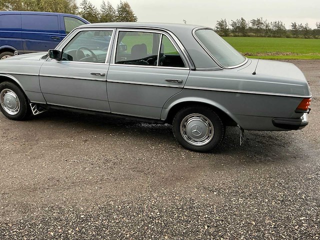 1980 mercedes-benz w123 300d wegenbelasting vrij ! personenauto - afbeelding 3 van  29