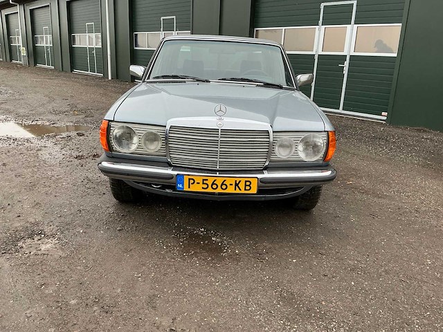 1980 mercedes-benz w123 300d wegenbelasting vrij ! personenauto - afbeelding 24 van  29
