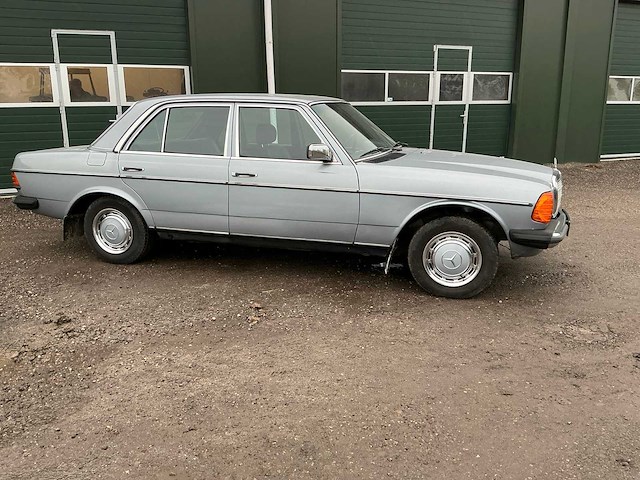 1980 mercedes-benz w123 300d wegenbelasting vrij ! personenauto - afbeelding 26 van  29