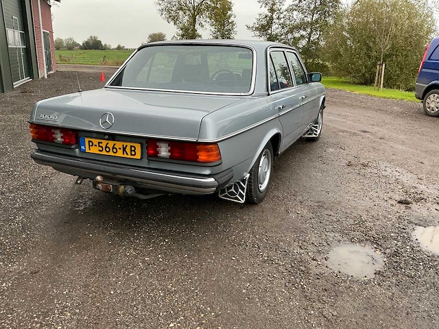 1980 mercedes-benz w123 300d wegenbelasting vrij ! personenauto - afbeelding 28 van  29