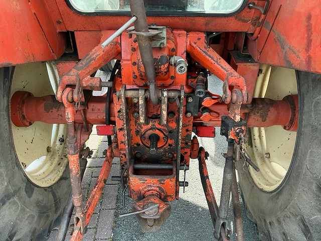 1980 renault 651 tweewielaangedreven landbouwtractor - afbeelding 2 van  25