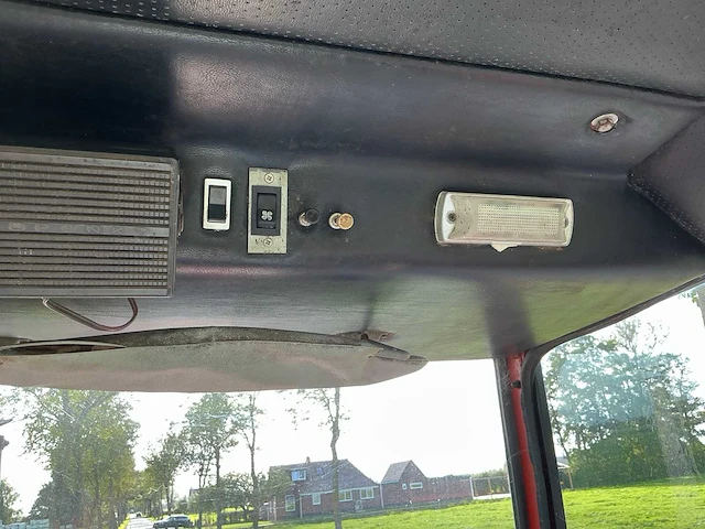 1980 renault 651 tweewielaangedreven landbouwtractor - afbeelding 17 van  25