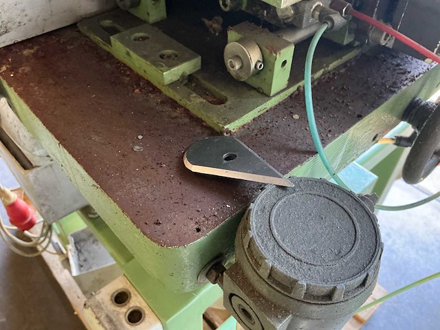 1980 slijpmachine (rondslijpen) - afbeelding 9 van  25