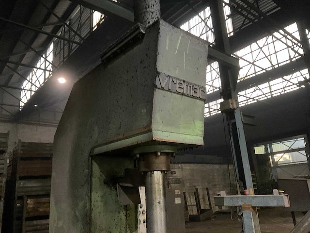 1980 vremac hydraulische pers - afbeelding 3 van  12