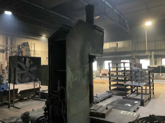 1980 vremac hydraulische pers - afbeelding 9 van  12