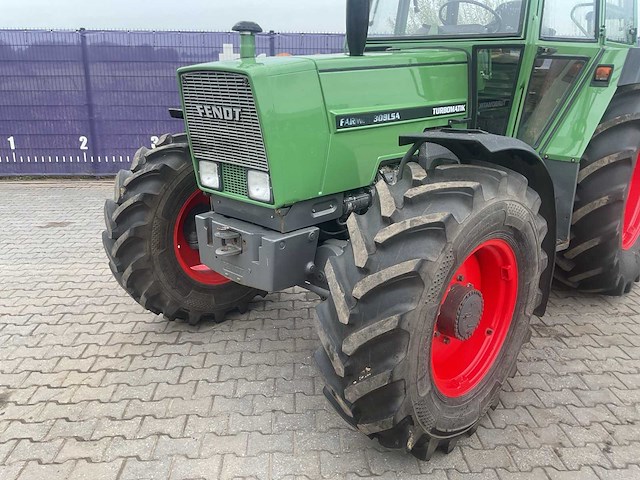 1981 - fendt - 309lsa - turbomatik - vierwielaangedreven landbouwtractor - afbeelding 27 van  29