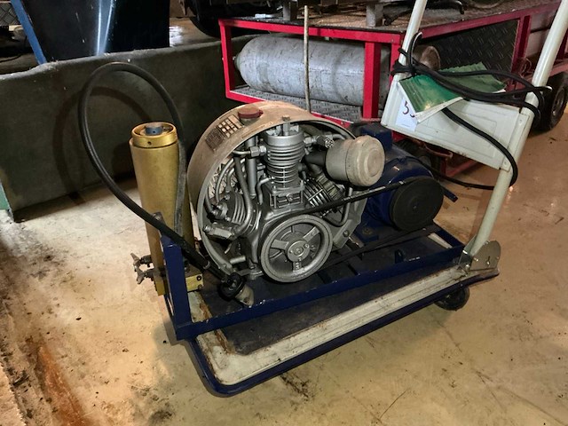 1981 bauer psw hogedrukcompressor - afbeelding 3 van  8