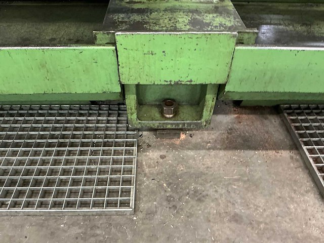 1981 colchester lathe magnum 1250 precisie draaibank - afbeelding 24 van  39