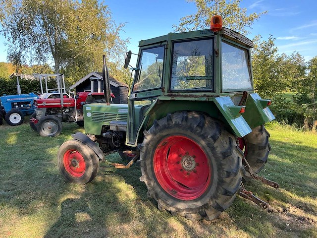 1981 fendt farmer 104ls tweewielaangedreven landbouwtractor - afbeelding 8 van  14