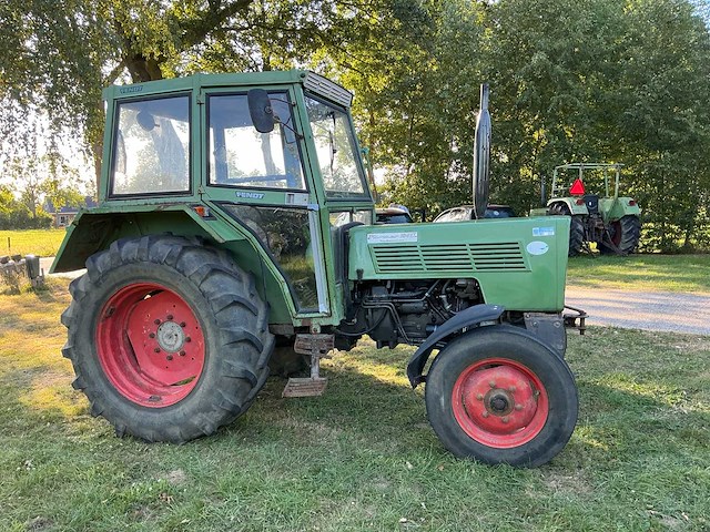 1981 fendt farmer 104ls tweewielaangedreven landbouwtractor - afbeelding 20 van  24
