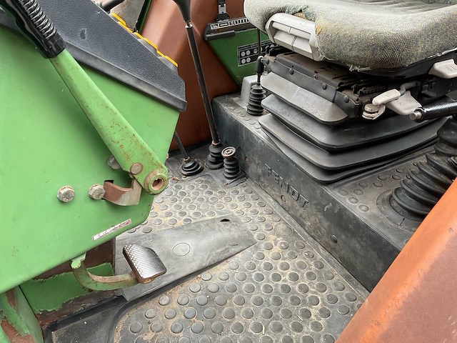 1981 fendt farmer 308ls turbomatik tweewielaangedreven landbouwtractor - afbeelding 15 van  29