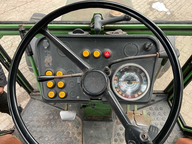 1981 fendt farmer 308ls turbomatik tweewielaangedreven landbouwtractor - afbeelding 16 van  29