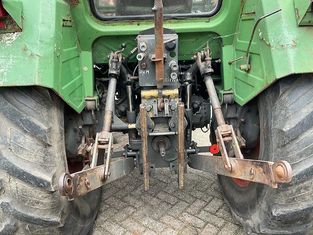 1981 fendt farmer 308ls turbomatik tweewielaangedreven landbouwtractor - afbeelding 18 van  29