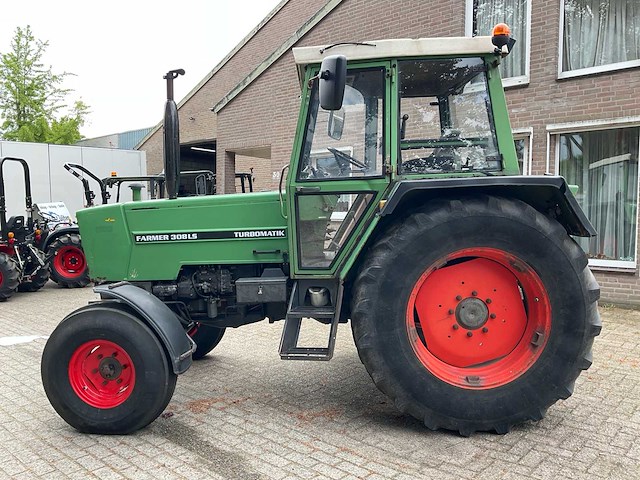 1981 fendt farmer 308ls turbomatik tweewielaangedreven landbouwtractor - afbeelding 2 van  29