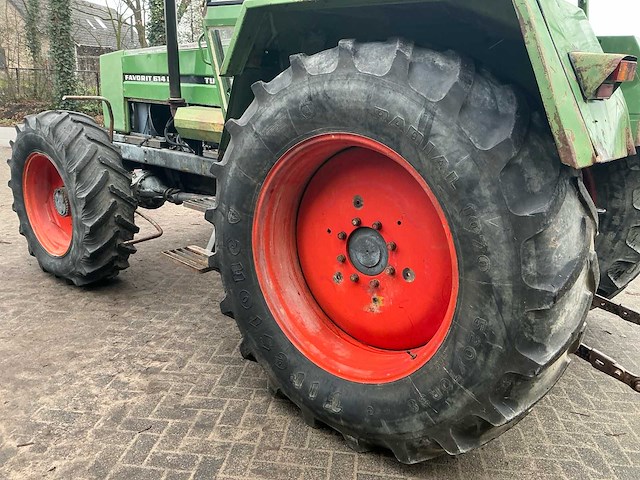 1981 fendt favorit 614 ls vierwielaangedreven landbouwtractor - afbeelding 3 van  51