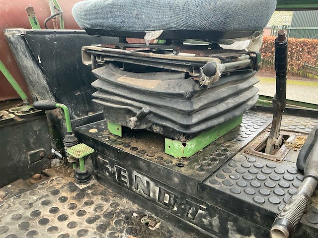 1981 fendt favorit 614 ls vierwielaangedreven landbouwtractor - afbeelding 34 van  51