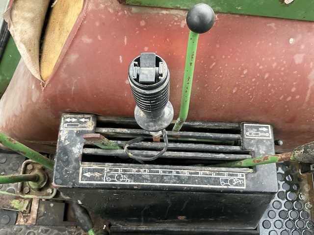 1981 fendt favorit 614 ls vierwielaangedreven landbouwtractor - afbeelding 37 van  51