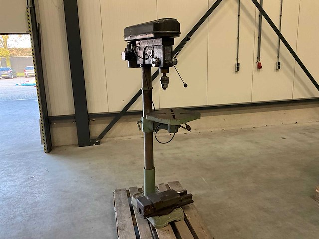 1981 ferm fm-25 kolomboormachine - afbeelding 1 van  6