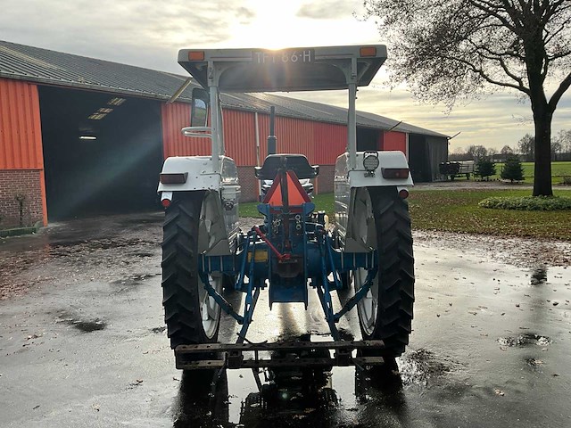 1981 ford 4610 oldtimer tractor - afbeelding 18 van  21