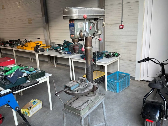 1981 hurricane h-1200 b tafelboormachine - afbeelding 7 van  14