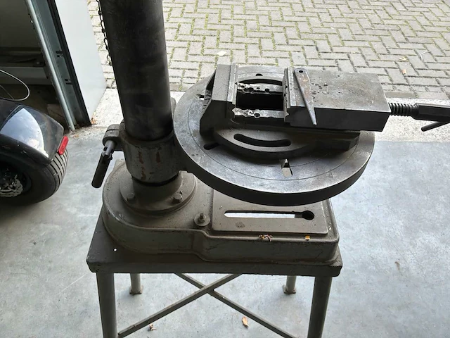 1981 hurricane h-1200 b tafelboormachine - afbeelding 12 van  14