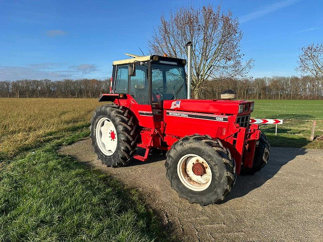 1981 international 1255-a vierwielaangedreven landbouwtractor - afbeelding 8 van  19