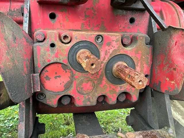 1981 international 844-s 2wd - afbeelding 35 van  56