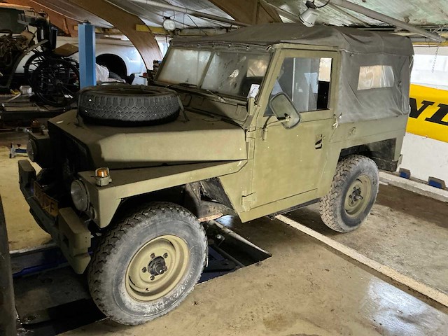 1981 land rover 88 bedrijfswagen - afbeelding 1 van  17
