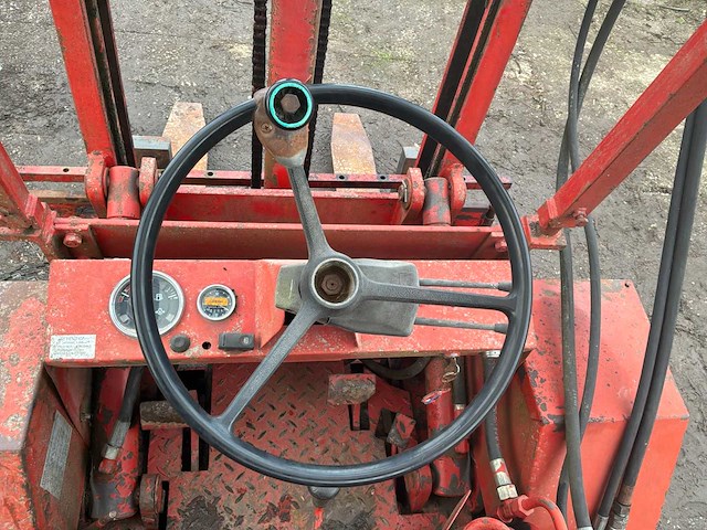 1981 manitou 10e200 vorkheftruck - afbeelding 5 van  13