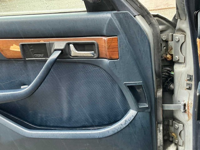 1981 mercedes-benz - 300 sd - oldtimer (80-gzg-5) - afbeelding 7 van  24