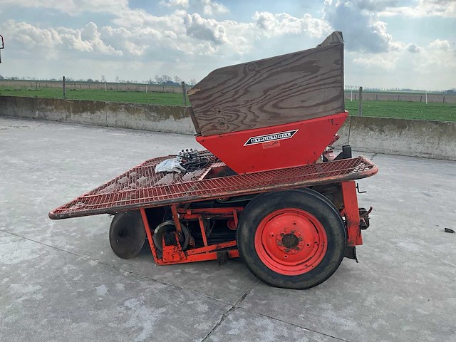 1981 structural pm20 plant- en pootmachine - afbeelding 11 van  16